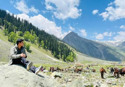Amritsar to Srinagar Nature & Valley Explorer